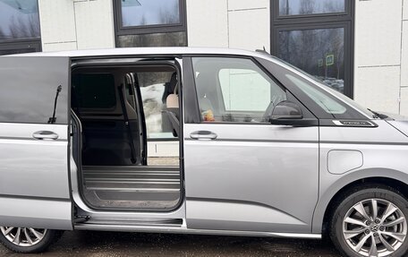 Volkswagen Multivan, 2021 год, 6 999 999 рублей, 30 фотография