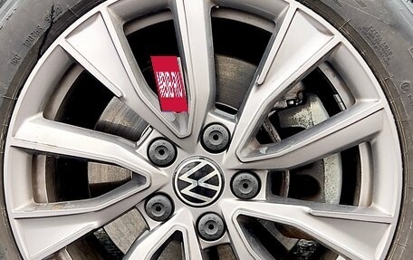 Volkswagen Multivan, 2021 год, 6 999 999 рублей, 25 фотография