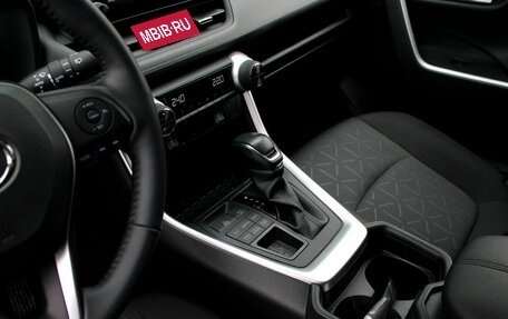 Toyota RAV4, 2020 год, 3 885 000 рублей, 13 фотография