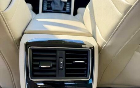 Skoda Superb III рестайлинг, 2018 год, 3 300 000 рублей, 10 фотография