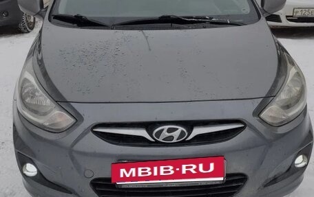 Hyundai Solaris II рестайлинг, 2011 год, 630 000 рублей, 5 фотография