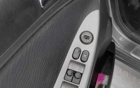 Hyundai Solaris II рестайлинг, 2011 год, 630 000 рублей, 13 фотография