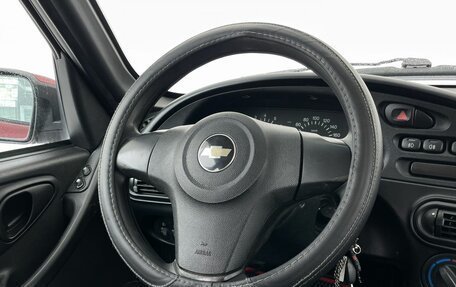 Chevrolet Niva I рестайлинг, 2015 год, 598 000 рублей, 13 фотография