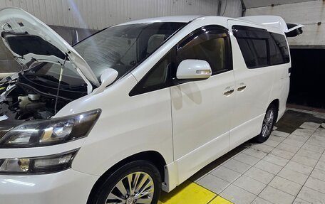 Toyota Vellfire I, 2013 год, 3 000 000 рублей, 18 фотография