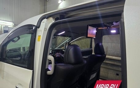 Toyota Vellfire I, 2013 год, 3 000 000 рублей, 11 фотография