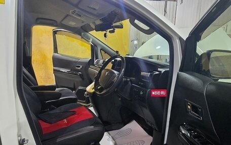 Toyota Vellfire I, 2013 год, 3 000 000 рублей, 16 фотография