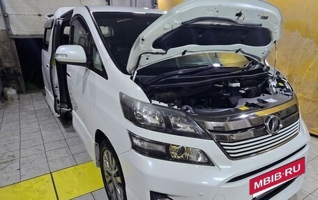 Toyota Vellfire I, 2013 год, 3 000 000 рублей, 19 фотография