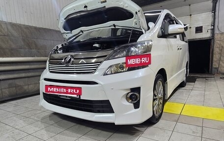 Toyota Vellfire I, 2013 год, 3 000 000 рублей, 20 фотография