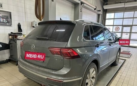 Volkswagen Tiguan II, 2021 год, 3 490 000 рублей, 2 фотография