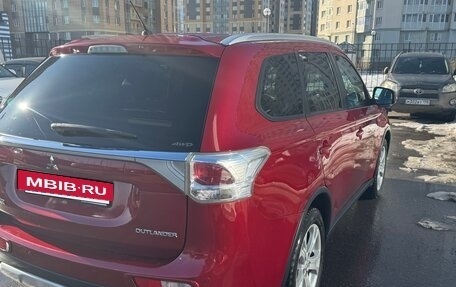 Mitsubishi Outlander III рестайлинг 3, 2014 год, 1 500 000 рублей, 6 фотография