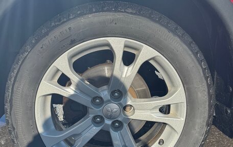 Mitsubishi Outlander III рестайлинг 3, 2014 год, 1 500 000 рублей, 10 фотография