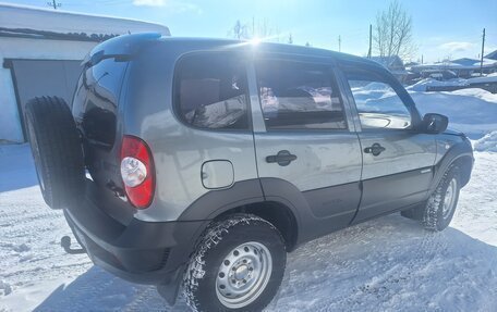 Chevrolet Niva I рестайлинг, 2011 год, 440 000 рублей, 3 фотография