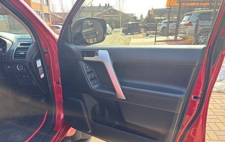 Toyota Land Cruiser Prado 150 рестайлинг 2, 2017 год, 4 500 548 рублей, 9 фотография