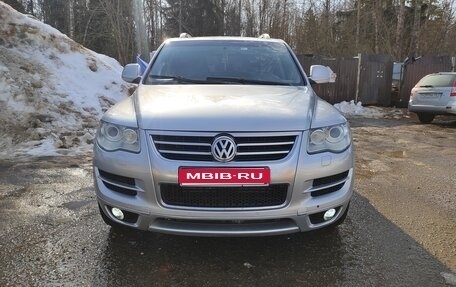 Volkswagen Touareg III, 2010 год, 1 500 000 рублей, 1 фотография