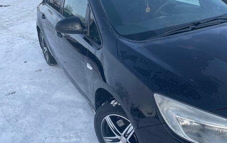 Opel Astra J, 2010 год, 660 000 рублей, 3 фотография