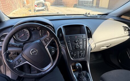 Opel Astra J, 2011 год, 550 000 рублей, 7 фотография