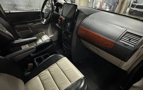 Chrysler Voyager IV, 2008 год, 850 000 рублей, 7 фотография