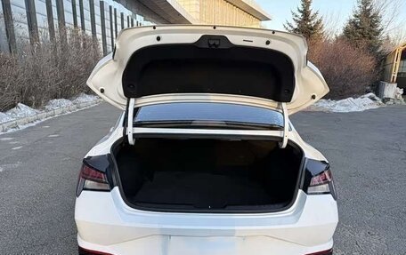 Hyundai Elantra, 2023 год, 1 730 000 рублей, 7 фотография