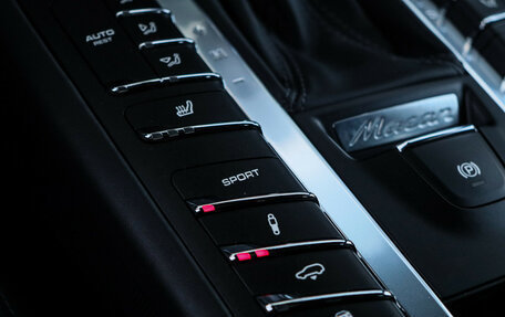 Porsche Macan I рестайлинг, 2014 год, 2 950 000 рублей, 17 фотография