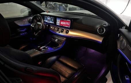 Mercedes-Benz E-Класс, 2017 год, 3 300 000 рублей, 1 фотография