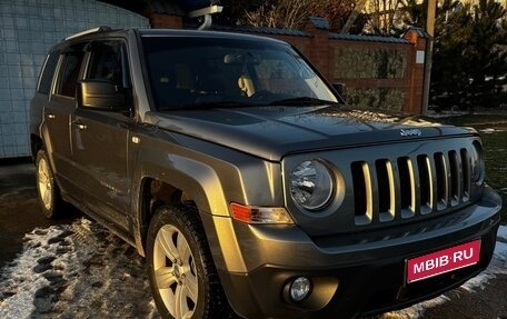 Jeep Liberty (Patriot), 2012 год, 975 000 рублей, 1 фотография