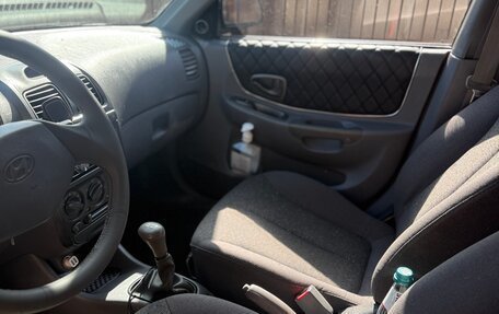 Hyundai Accent II, 2005 год, 550 000 рублей, 6 фотография