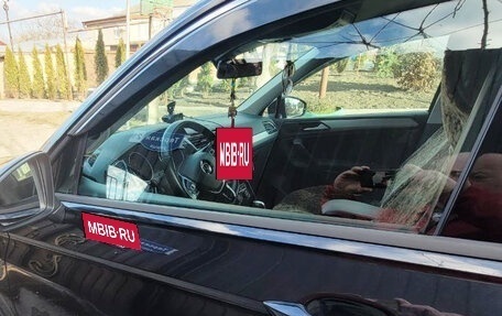 Volkswagen Tiguan II, 2020 год, 3 000 000 рублей, 4 фотография