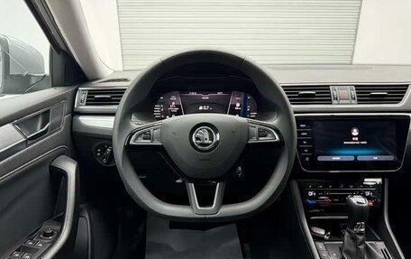 Skoda Superb III рестайлинг, 2023 год, 2 230 000 рублей, 8 фотография