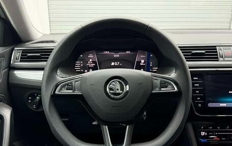 Skoda Superb III рестайлинг, 2023 год, 2 230 000 рублей, 7 фотография