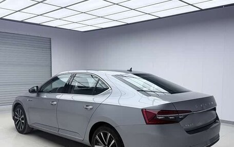 Skoda Superb III рестайлинг, 2023 год, 2 230 000 рублей, 6 фотография