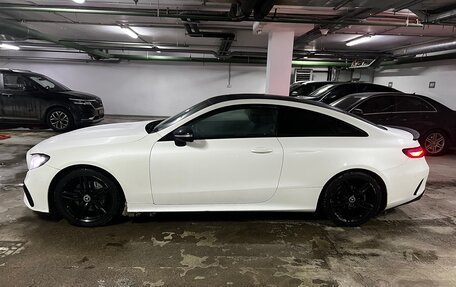 Mercedes-Benz E-Класс, 2017 год, 3 300 000 рублей, 5 фотография