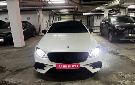 Mercedes-Benz E-Класс, 2017 год, 3 300 000 рублей, 6 фотография