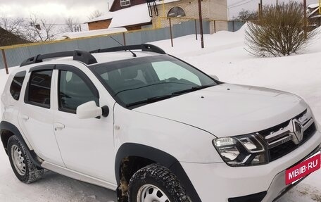 Renault Duster I рестайлинг, 2017 год, 1 000 000 рублей, 3 фотография