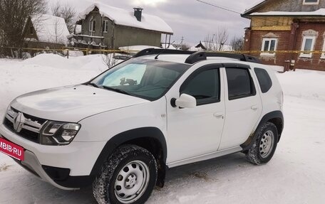 Renault Duster I рестайлинг, 2017 год, 1 000 000 рублей, 2 фотография