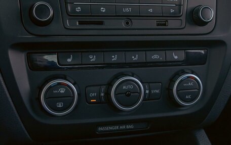 Volkswagen Jetta VI, 2014 год, 1 295 000 рублей, 15 фотография