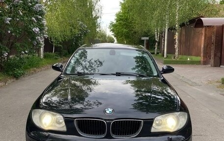 BMW 1 серия, 2005 год, 700 000 рублей, 5 фотография