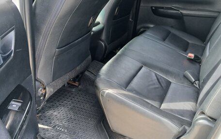 Toyota Hilux VIII, 2016 год, 2 575 000 рублей, 3 фотография