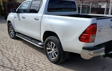 Toyota Hilux VIII, 2016 год, 2 575 000 рублей, 5 фотография