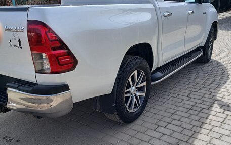 Toyota Hilux VIII, 2016 год, 2 575 000 рублей, 6 фотография