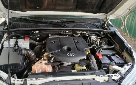 Toyota Hilux VIII, 2016 год, 2 575 000 рублей, 14 фотография