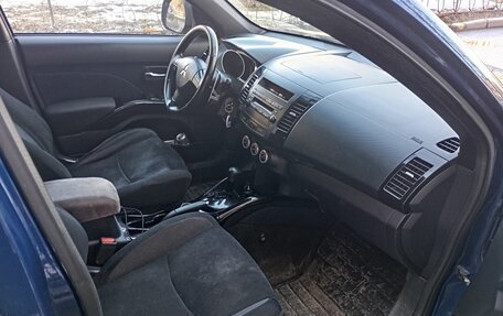 Mitsubishi Outlander III рестайлинг 3, 2007 год, 1 300 000 рублей, 3 фотография