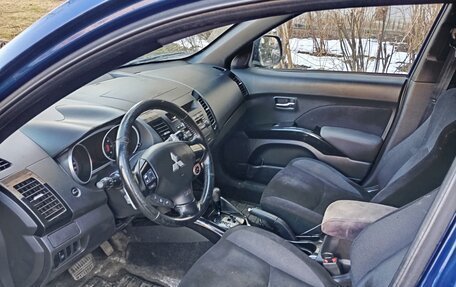 Mitsubishi Outlander III рестайлинг 3, 2007 год, 1 300 000 рублей, 4 фотография