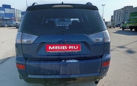 Mitsubishi Outlander III рестайлинг 3, 2007 год, 1 300 000 рублей, 16 фотография