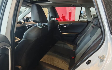 Toyota RAV4, 2025 год, 4 590 000 рублей, 5 фотография