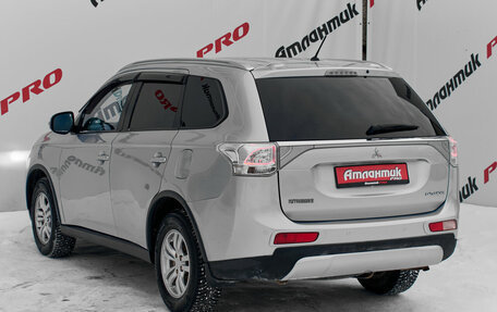 Mitsubishi Outlander III рестайлинг 3, 2014 год, 1 550 000 рублей, 6 фотография