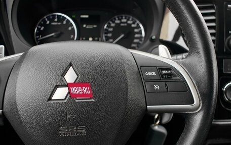 Mitsubishi Outlander III рестайлинг 3, 2014 год, 1 550 000 рублей, 13 фотография