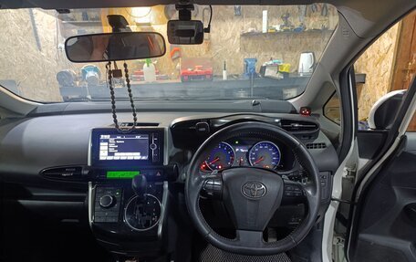 Toyota Wish II, 2012 год, 1 430 000 рублей, 8 фотография