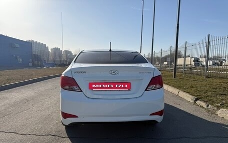 Hyundai Solaris II рестайлинг, 2015 год, 970 000 рублей, 2 фотография