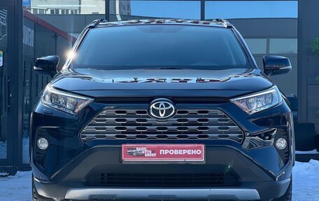 Toyota RAV4, 2019 год, 3 350 000 рублей, 4 фотография
