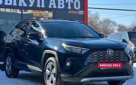 Toyota RAV4, 2019 год, 3 350 000 рублей, 2 фотография